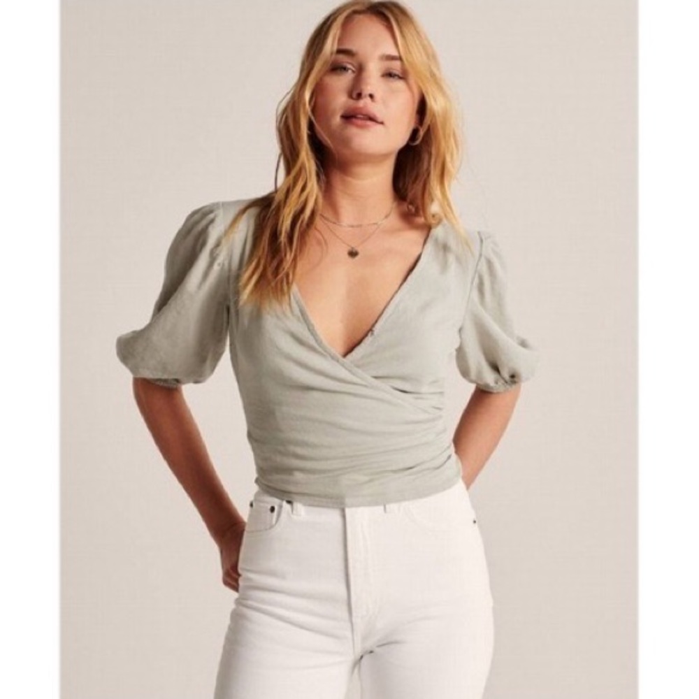 ABERCOMBIE LINEN SHORT SLEEVE TOP - SAGE GREEN